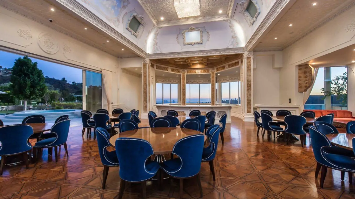 Wine tasting quarters